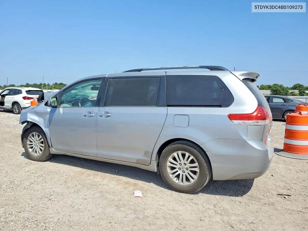 2011 Toyota Sienna Xle 8-Passenger VIN: 5TDYK3DC4BS109273 Lot: 62058806