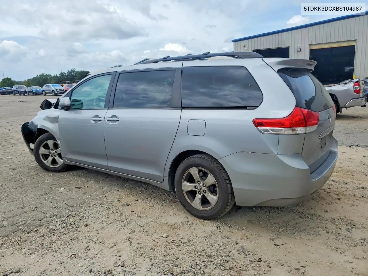 2011 Toyota Sienna Le VIN: 5TDKK3DCXBS104987 Lot: 62100966