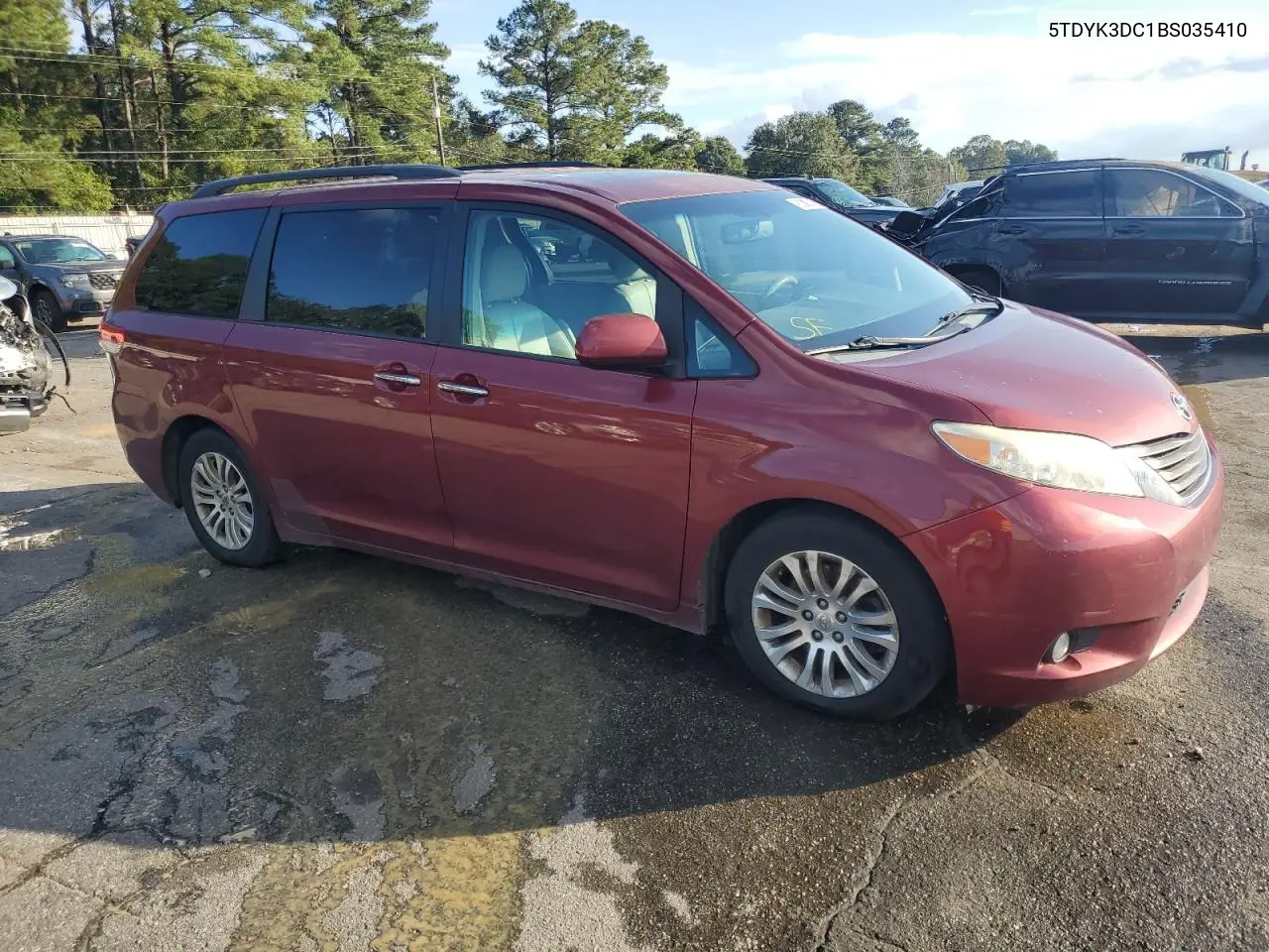 5TDYK3DC1BS035410 2011 Toyota Sienna Xle
