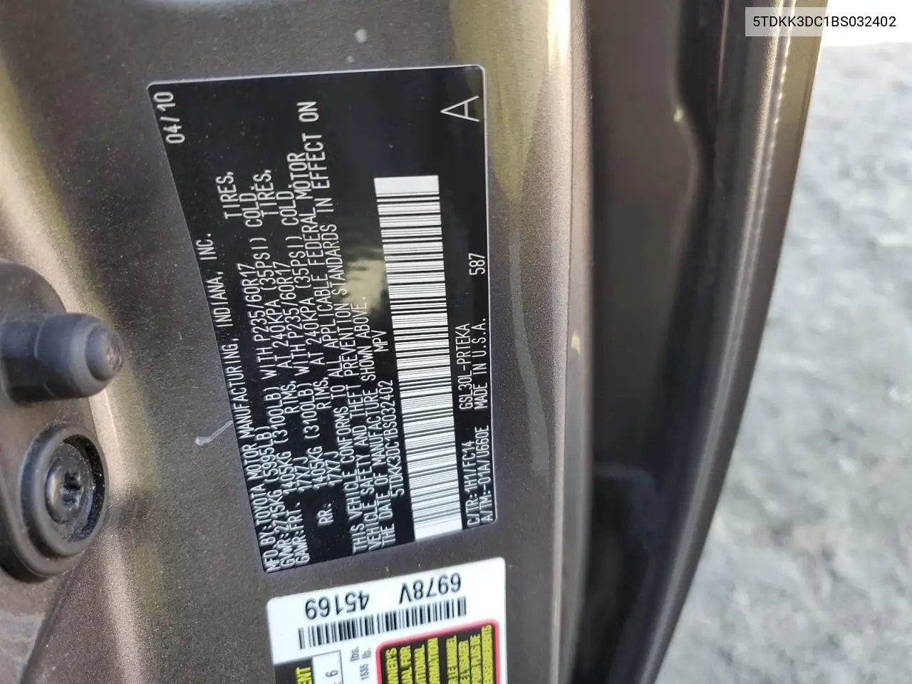 5TDKK3DC1BS032402 2011 Toyota Sienna Le