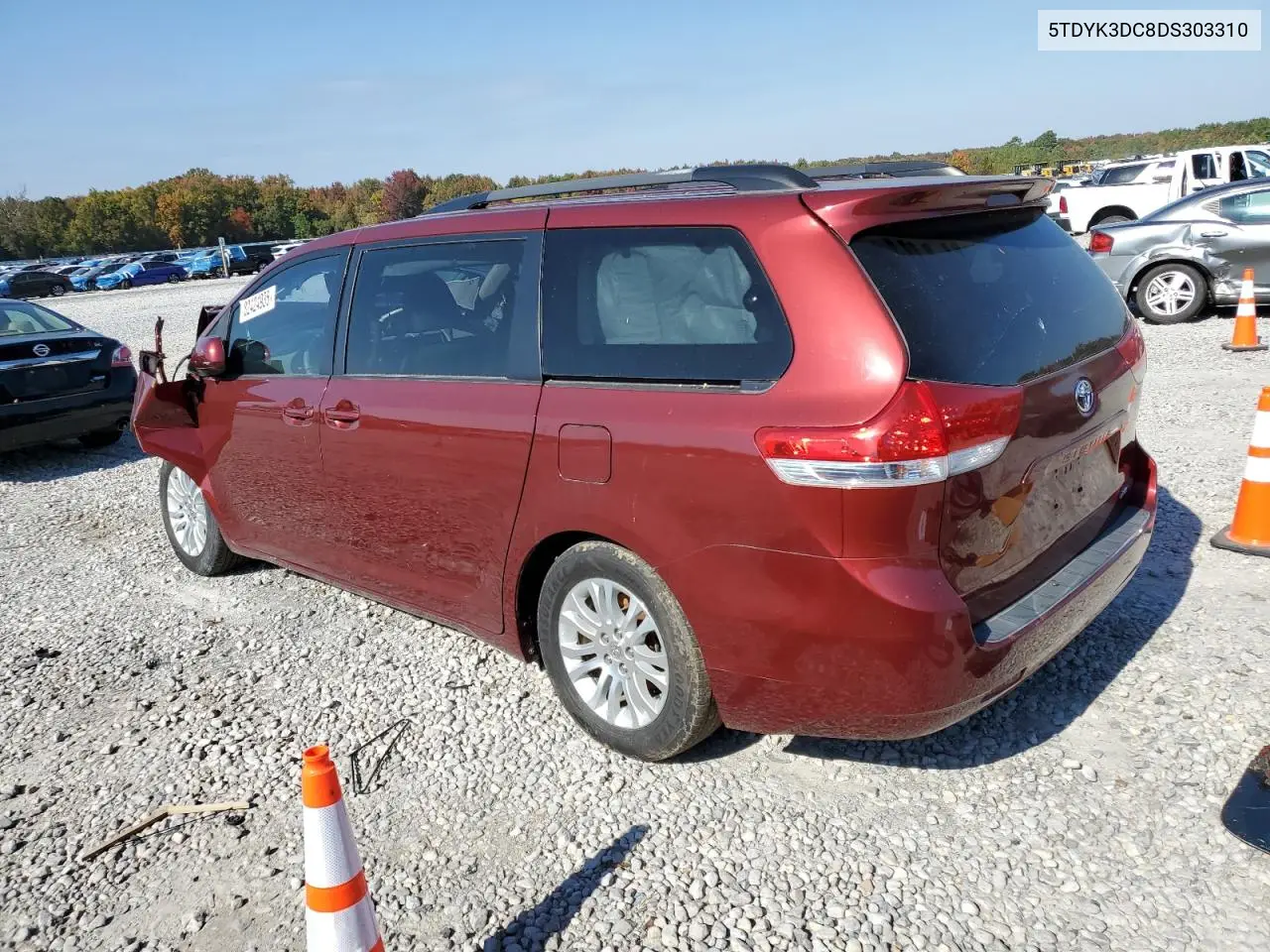 5TDYK3DC8DS303310 2013 Toyota Sienna Xle