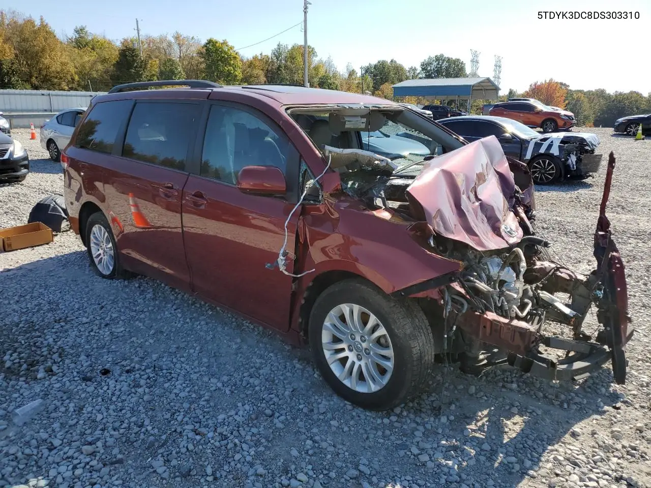5TDYK3DC8DS303310 2013 Toyota Sienna Xle