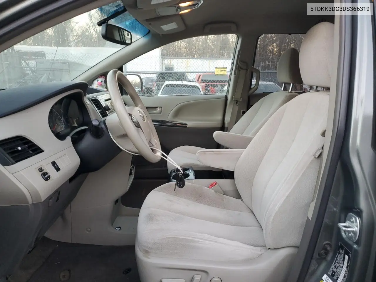 5TDKK3DC3DS366319 2013 Toyota Sienna