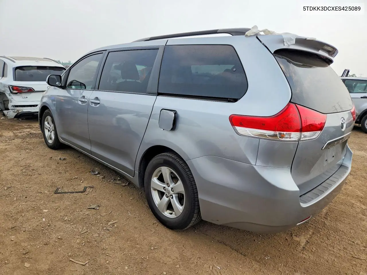 2014 Toyota Sienna Le VIN: 5TDKK3DCXES425089 Lot: 61367306