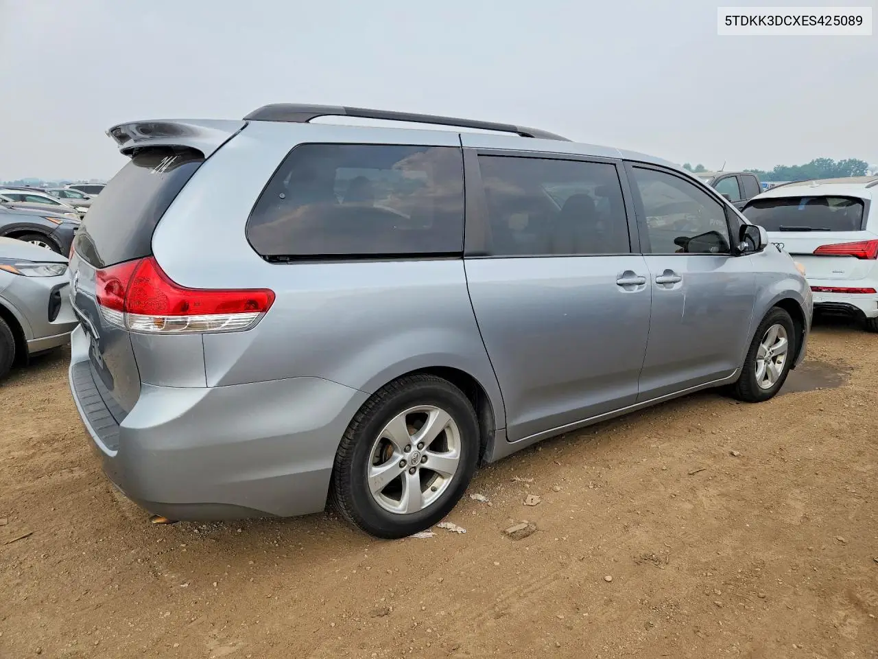 2014 Toyota Sienna Le VIN: 5TDKK3DCXES425089 Lot: 61367306