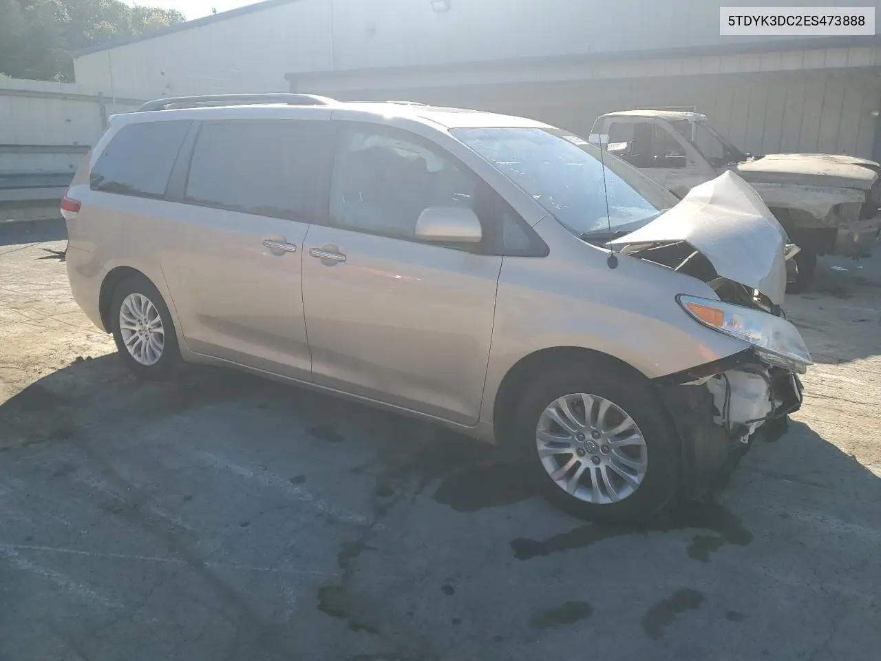 5TDYK3DC2ES473888 2014 Toyota Sienna Xle