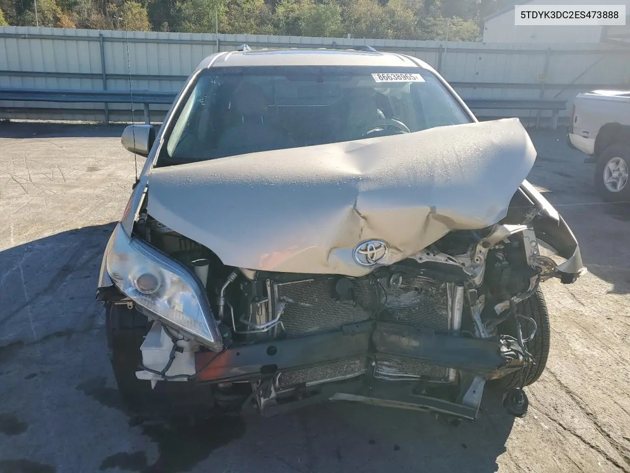 5TDYK3DC2ES473888 2014 Toyota Sienna Xle