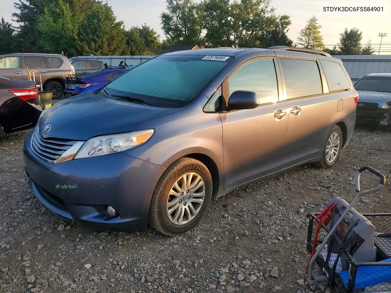 2015 Toyota Sienna Xle Premium 8-Passenger VIN: 5TDYK3DC6FS584901 Lot: 60976666