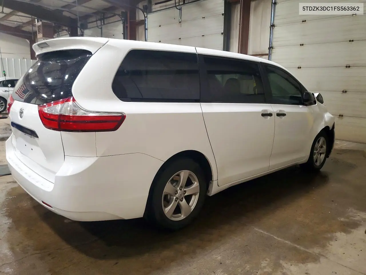 2015 Toyota Sienna L 7-Passenger VIN: 5TDZK3DC1FS563362 Lot: 61156756