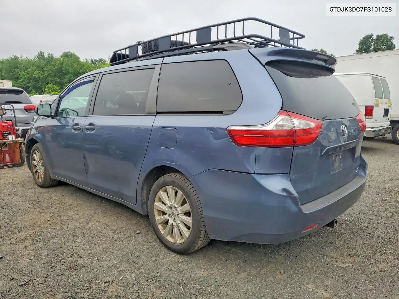 2015 Toyota Sienna Le VIN: 5TDJK3DC7FS101028 Lot: 61548306