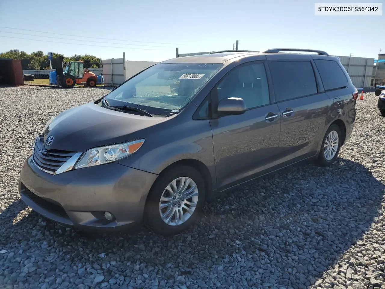 5TDYK3DC6FS564342 2015 Toyota Sienna Xle