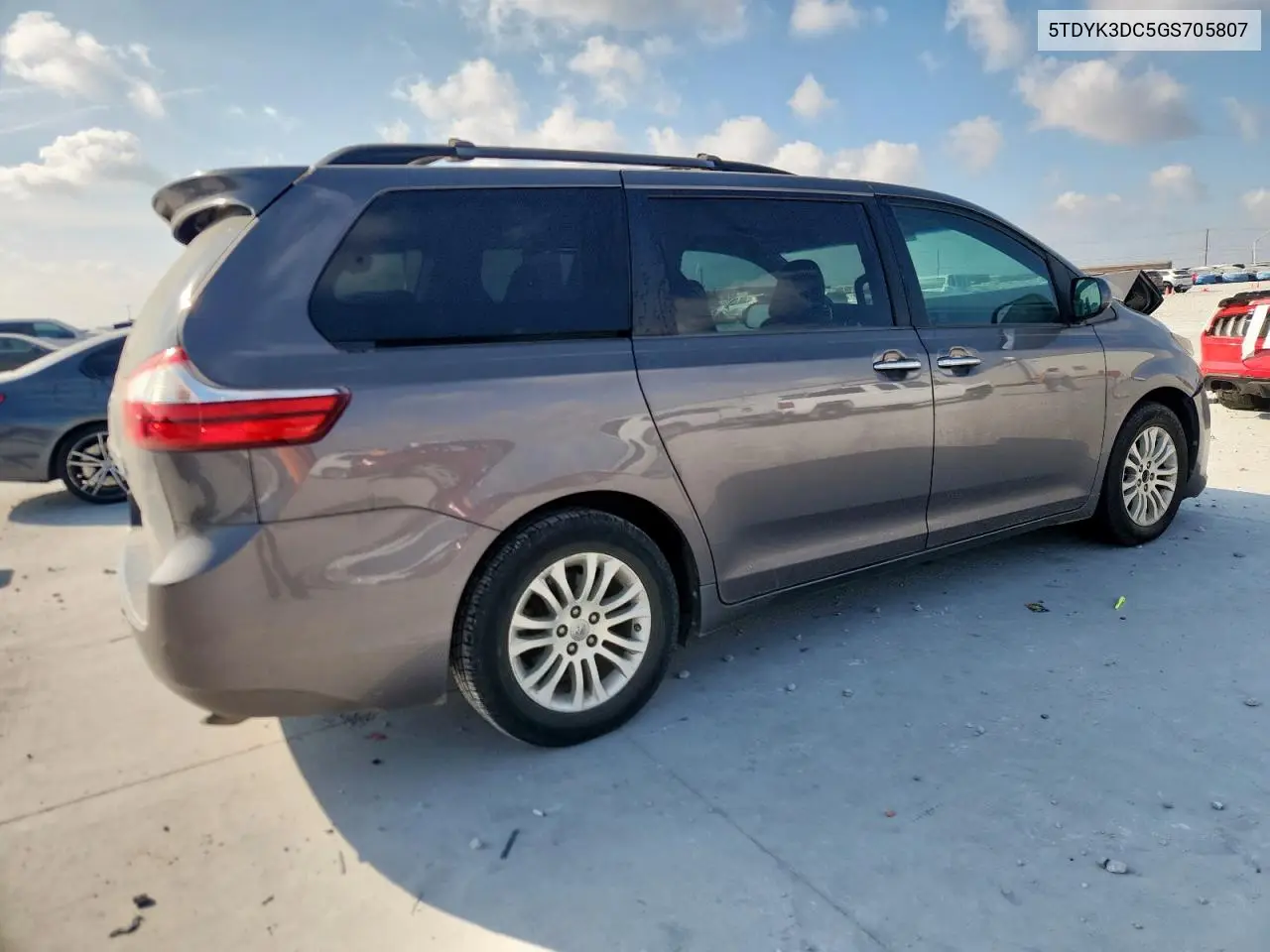 5TDYK3DC5GS705807 2016 Toyota Sienna Xle