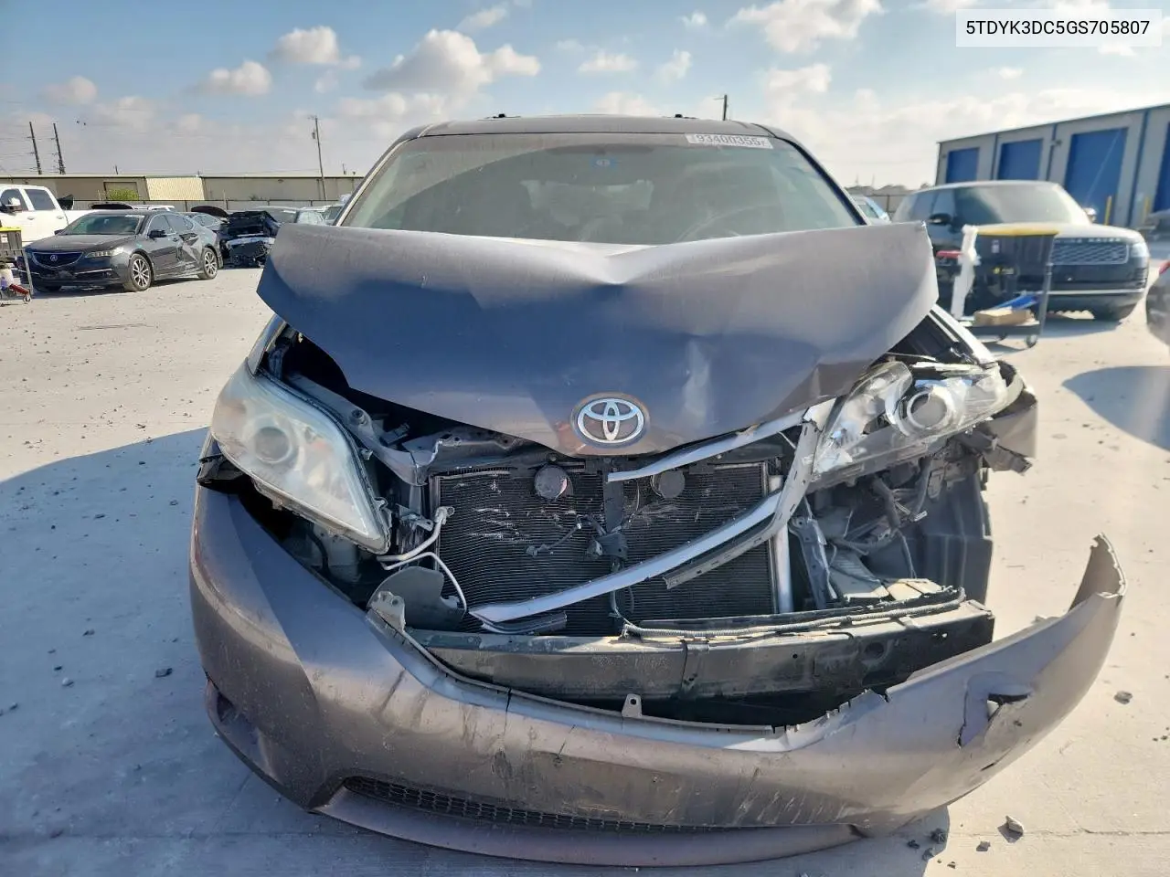 5TDYK3DC5GS705807 2016 Toyota Sienna Xle