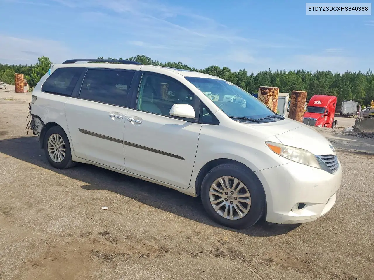 2017 Toyota Sienna Xle 8-Passenger VIN: 5TDYZ3DCXHS840388 Lot: 56398316