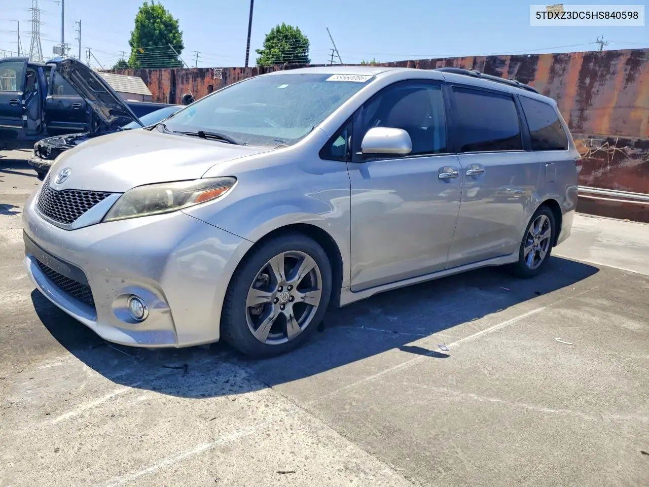 2017 Toyota Sienna Se VIN: 5TDXZ3DC5HS840598 Lot: 58560086