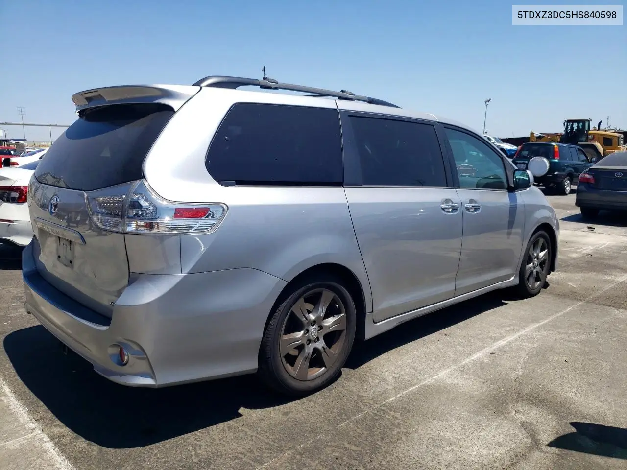 2017 Toyota Sienna Se VIN: 5TDXZ3DC5HS840598 Lot: 58560086