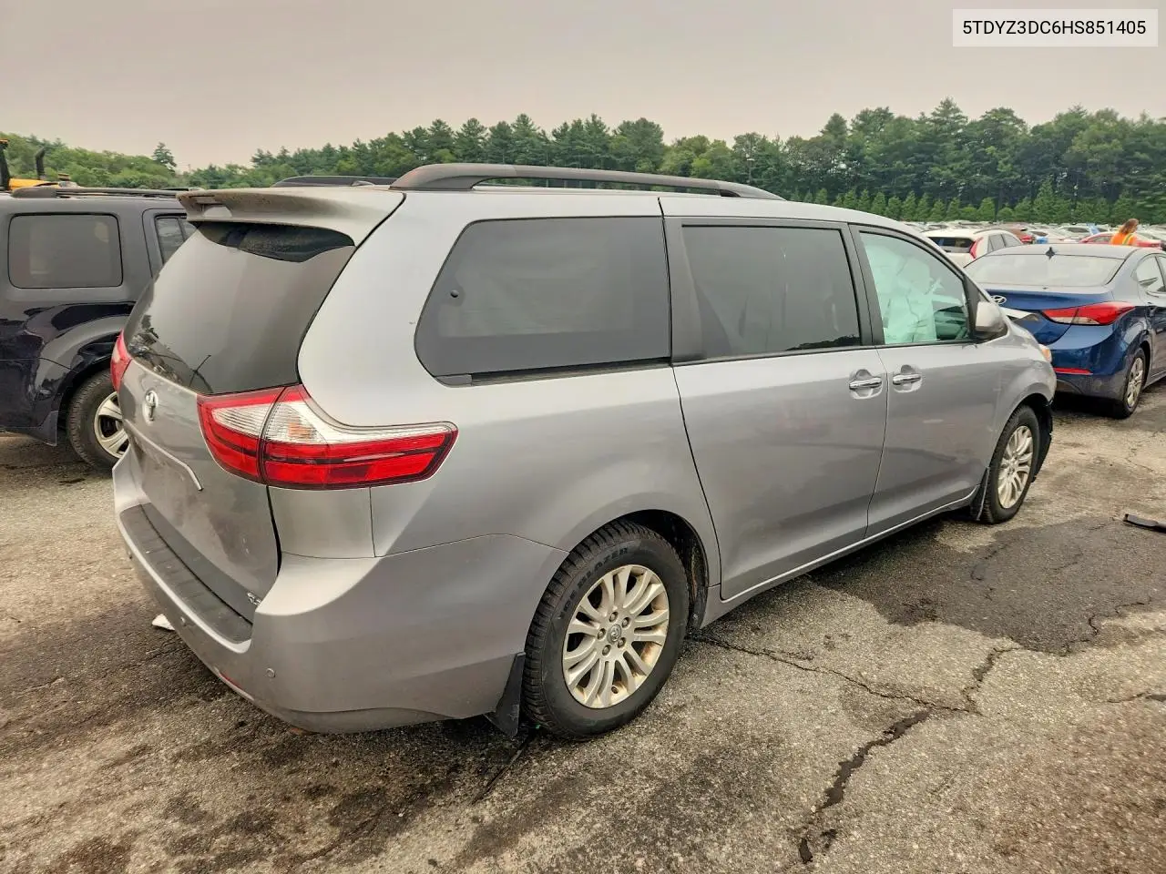 2017 Toyota Sienna Xle 8-Passenger VIN: 5TDYZ3DC6HS851405 Lot: 60690616