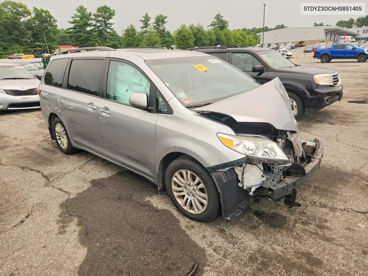 2017 Toyota Sienna Xle 8-Passenger VIN: 5TDYZ3DC6HS851405 Lot: 60690616