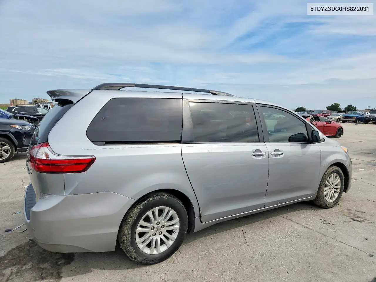 2017 Toyota Sienna Xle 8-Passenger VIN: 5TDYZ3DC0HS822031 Lot: 61188106