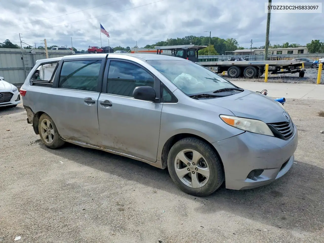 2017 Toyota Sienna VIN: 5TDZZ3DC2HS833097 Lot: 61493996