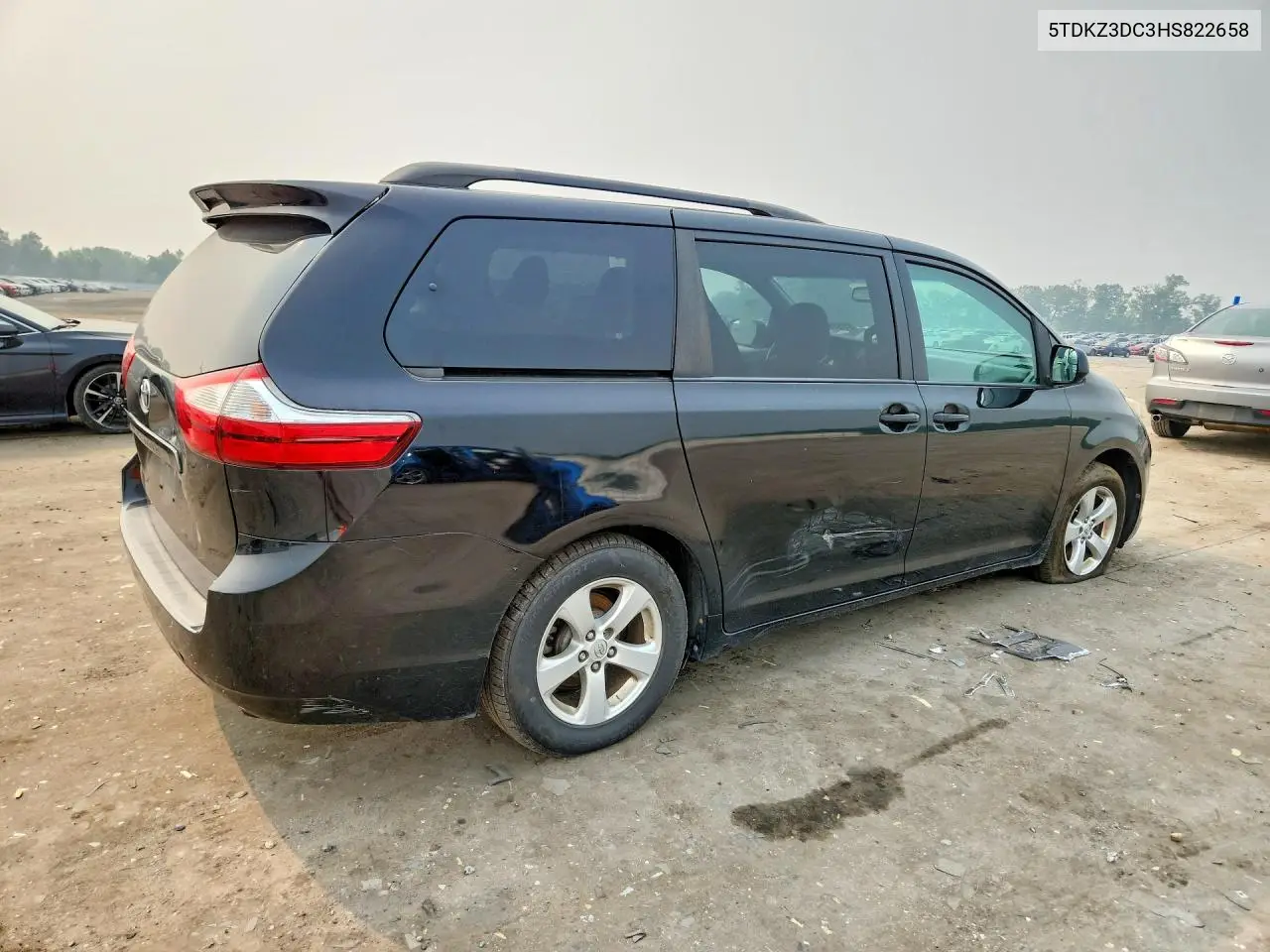 2017 Toyota Sienna Le VIN: 5TDKZ3DC3HS822658 Lot: 61793976