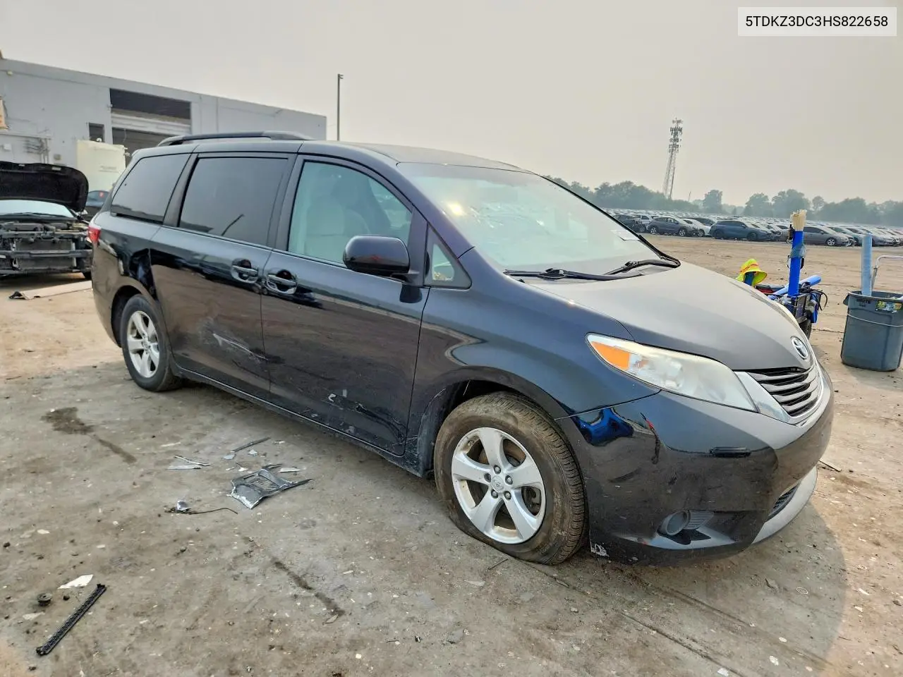 2017 Toyota Sienna Le VIN: 5TDKZ3DC3HS822658 Lot: 61793976