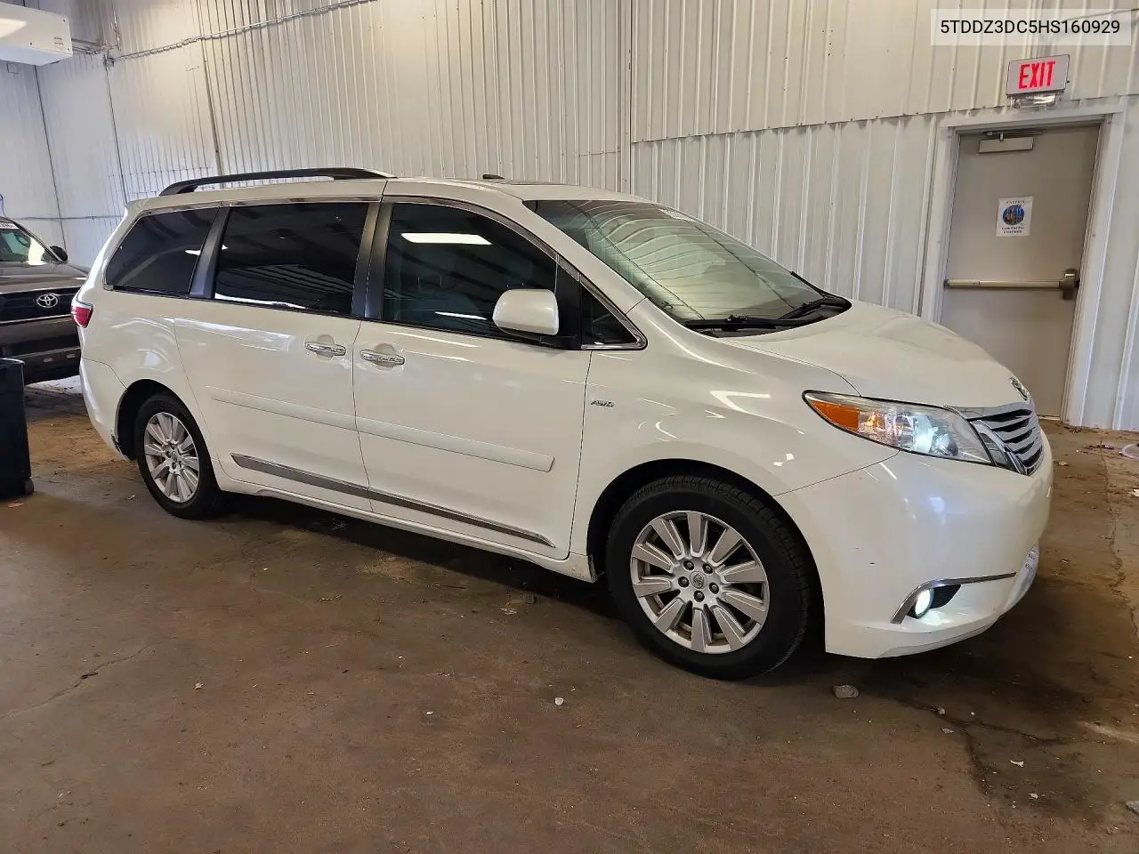 2017 Toyota Sienna Xle 7-Passenger VIN: 5TDDZ3DC5HS160929 Lot: 62038676