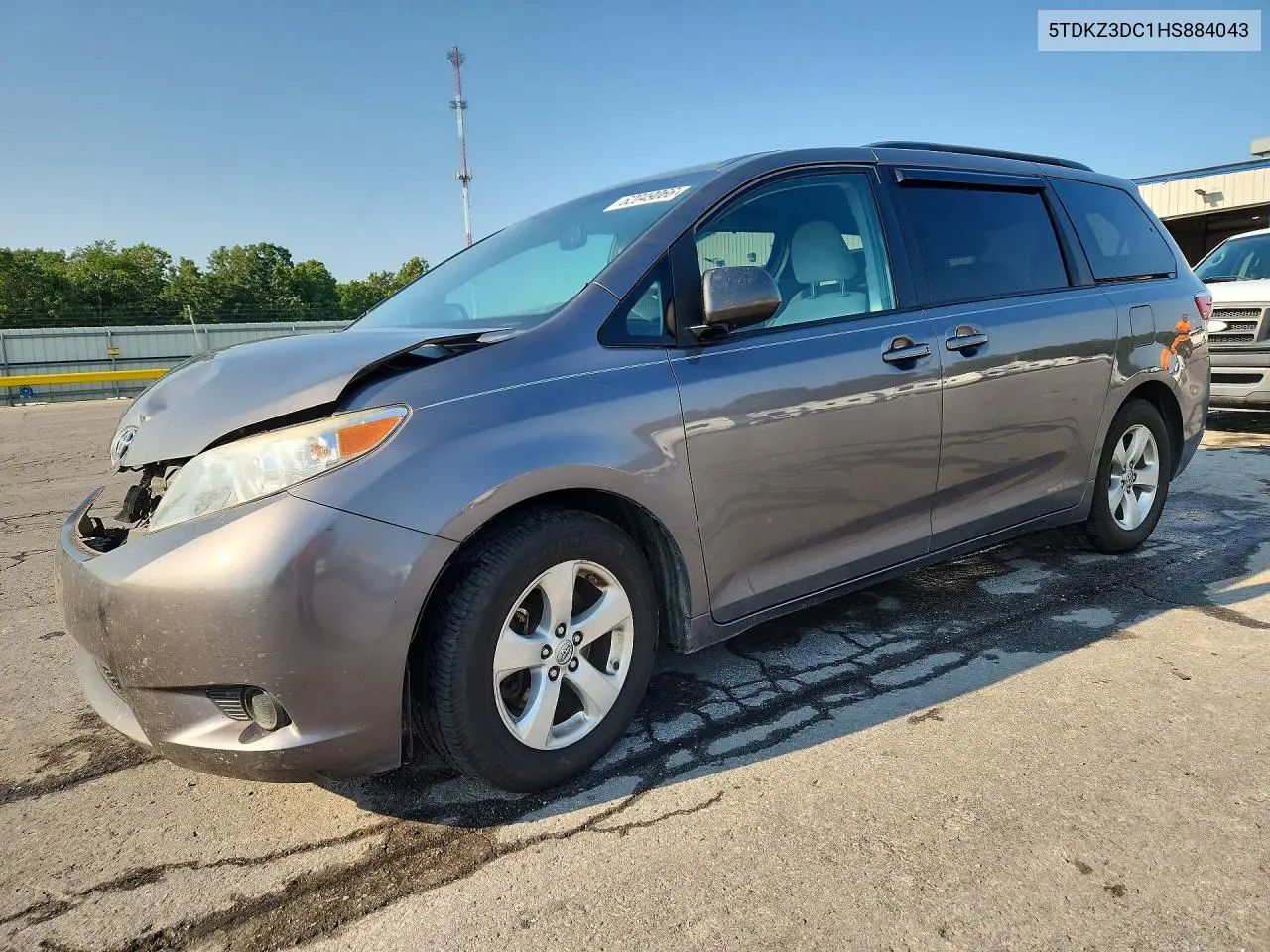 2017 Toyota Sienna Le VIN: 5TDKZ3DC1HS884043 Lot: 62049066