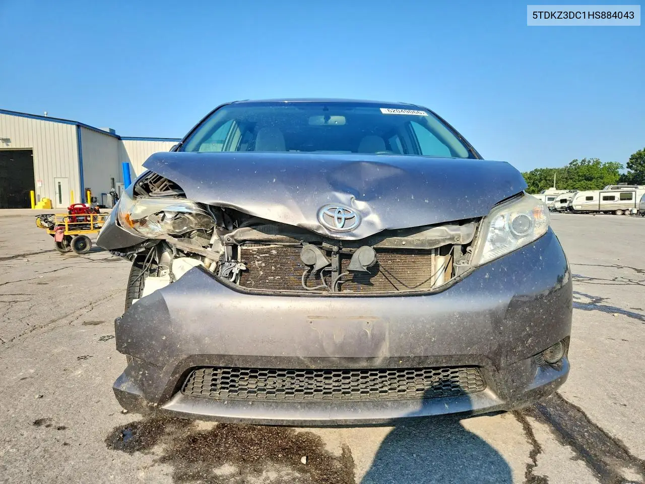 2017 Toyota Sienna Le VIN: 5TDKZ3DC1HS884043 Lot: 62049066