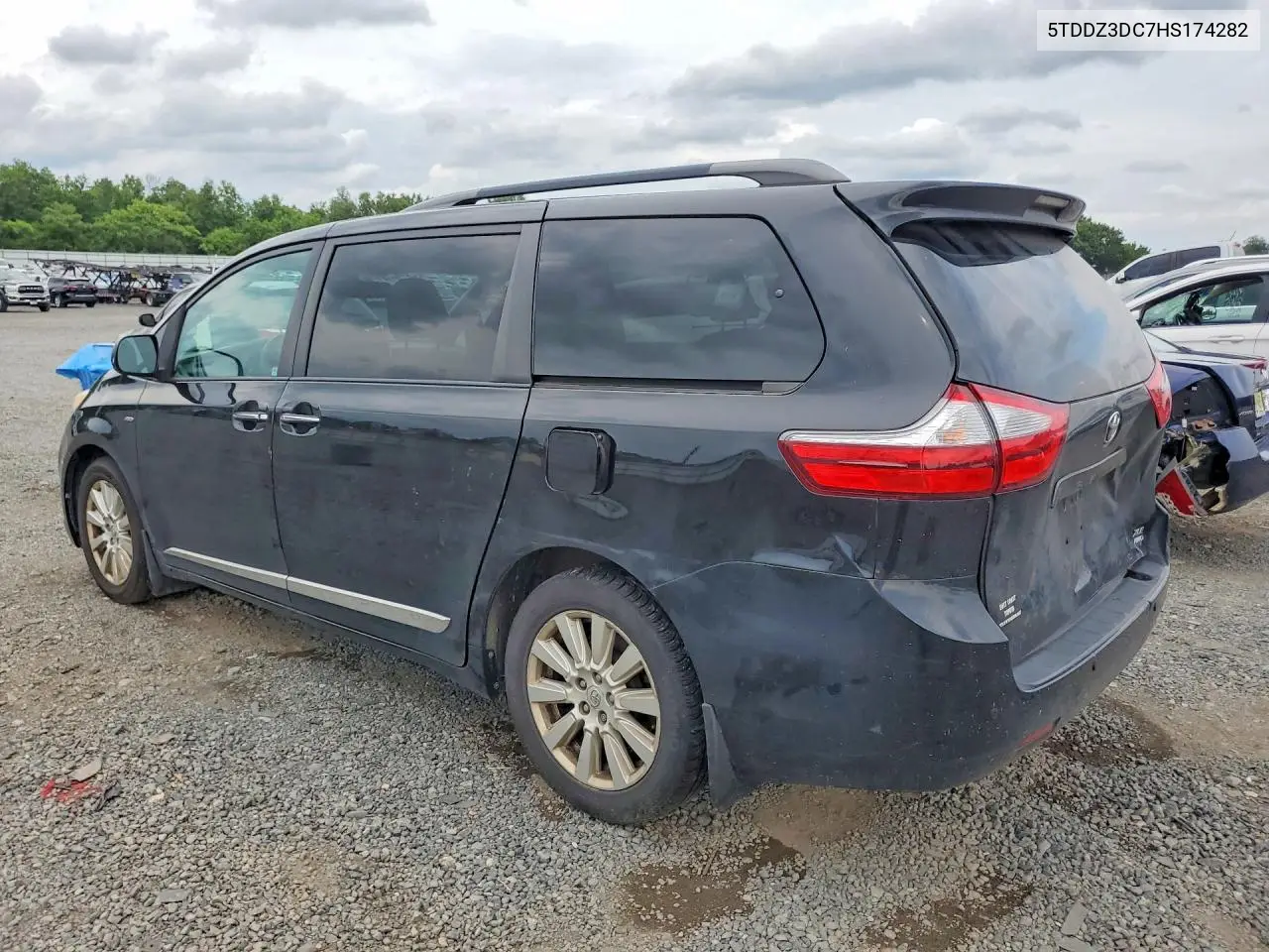 2017 Toyota Sienna Xle 7-Passenger VIN: 5TDDZ3DC7HS174282 Lot: 62095796