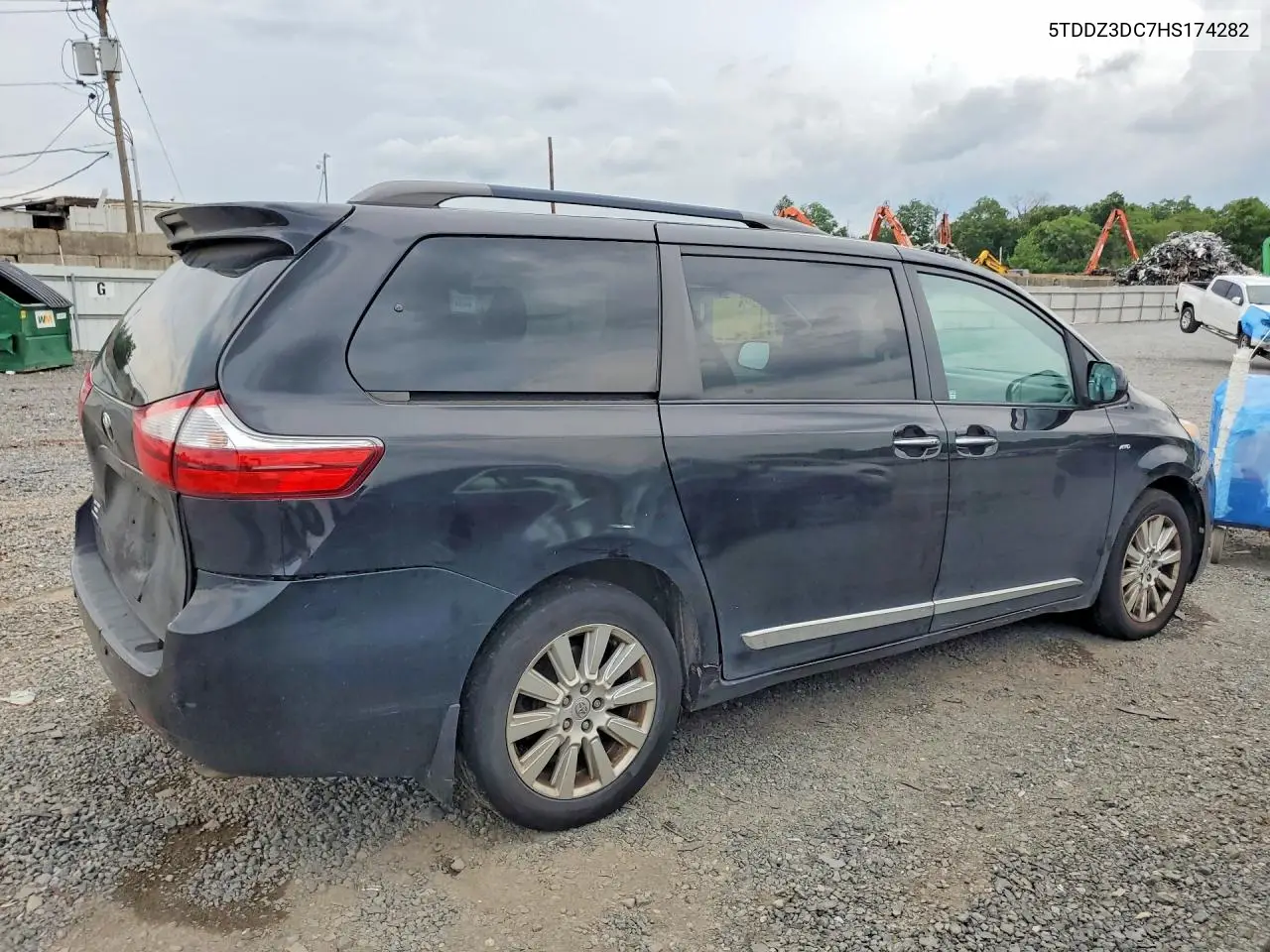 2017 Toyota Sienna Xle 7-Passenger VIN: 5TDDZ3DC7HS174282 Lot: 62095796