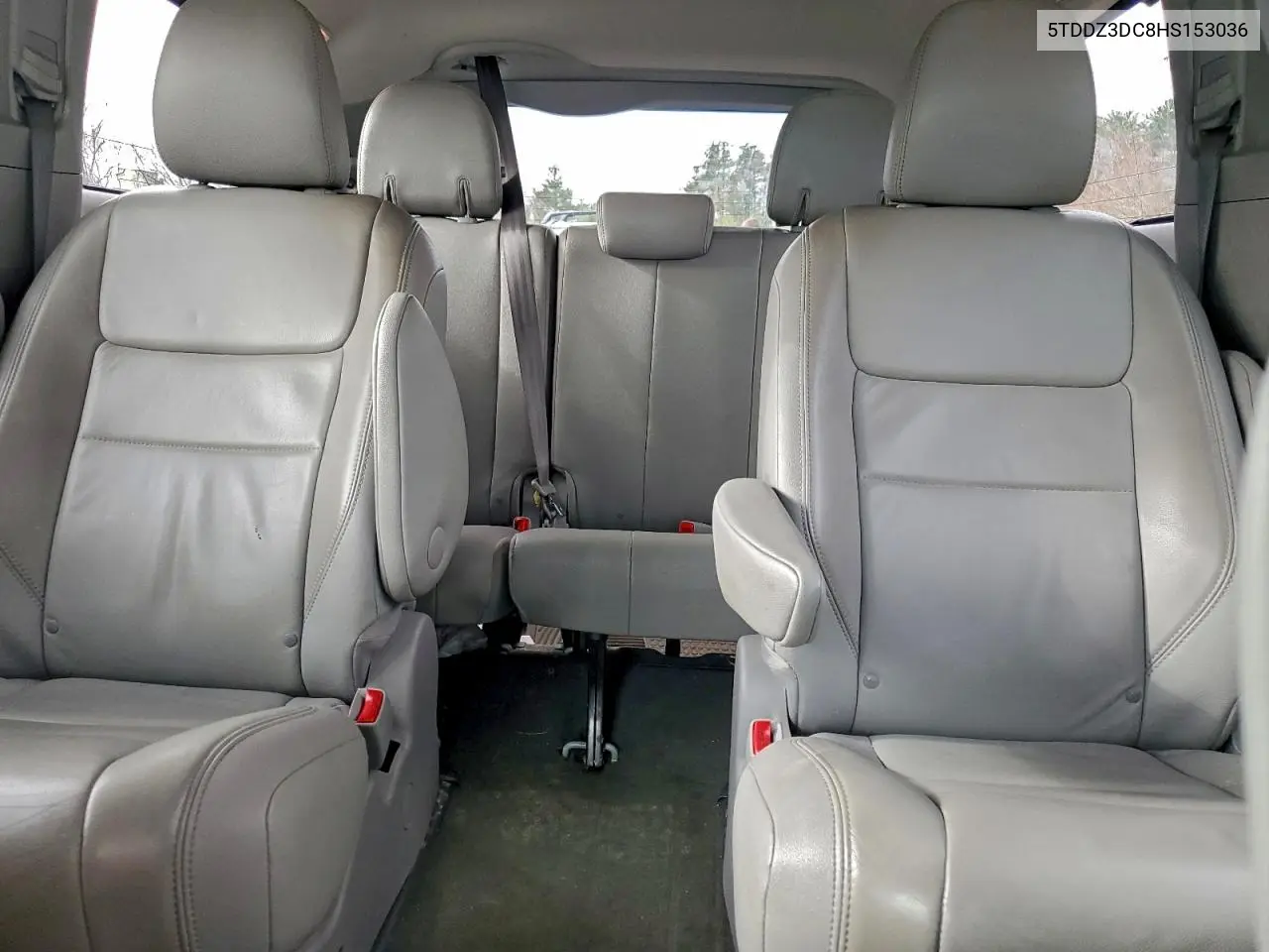 5TDDZ3DC8HS153036 2017 Toyota Sienna Xle 7-Passenger