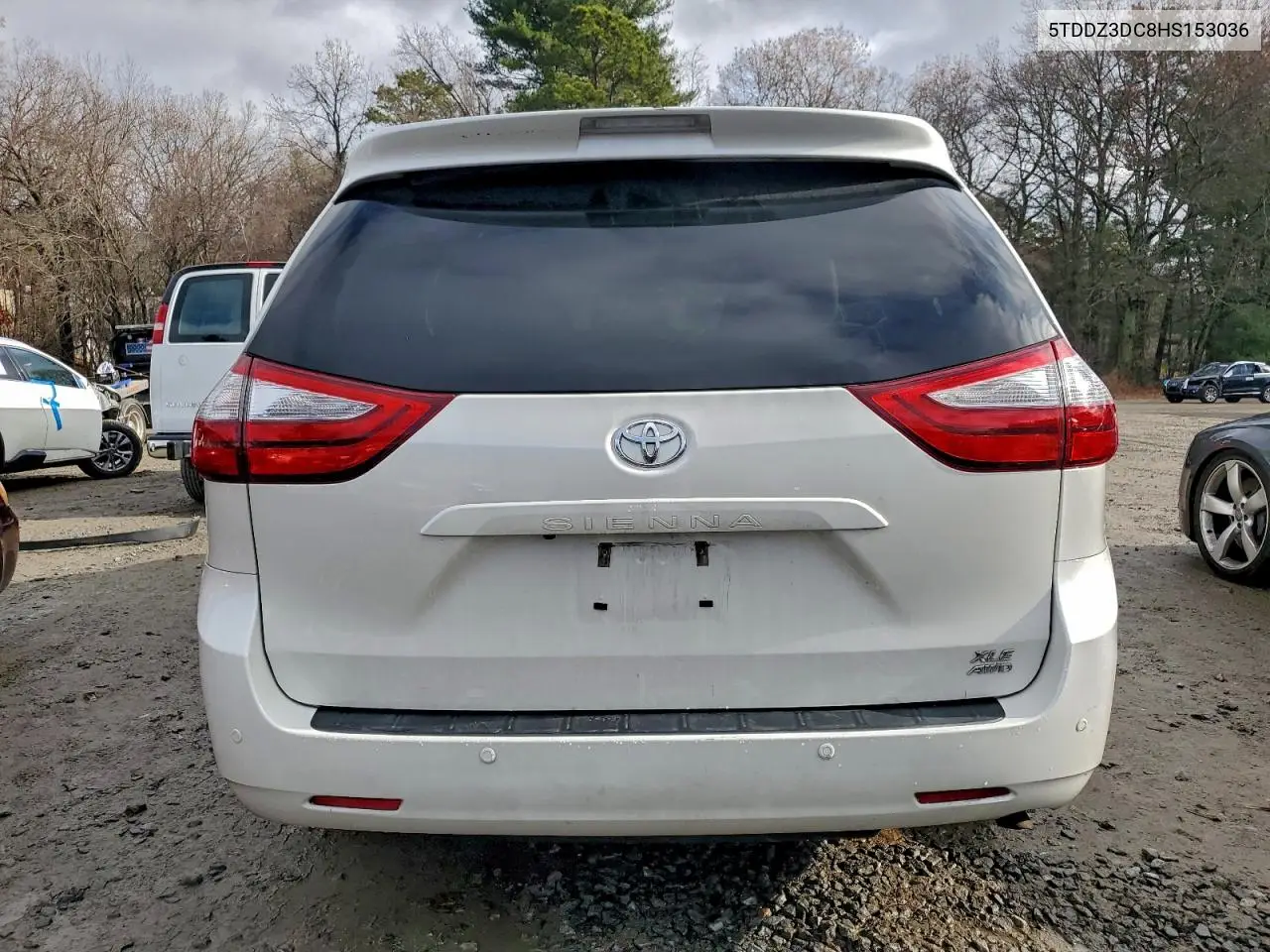 5TDDZ3DC8HS153036 2017 Toyota Sienna Xle 7-Passenger
