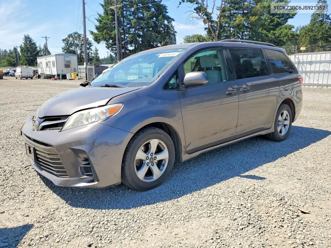 2018 Toyota Sienna Le VIN: 5TDKZ3DC6JS921352 Lot: 58656646