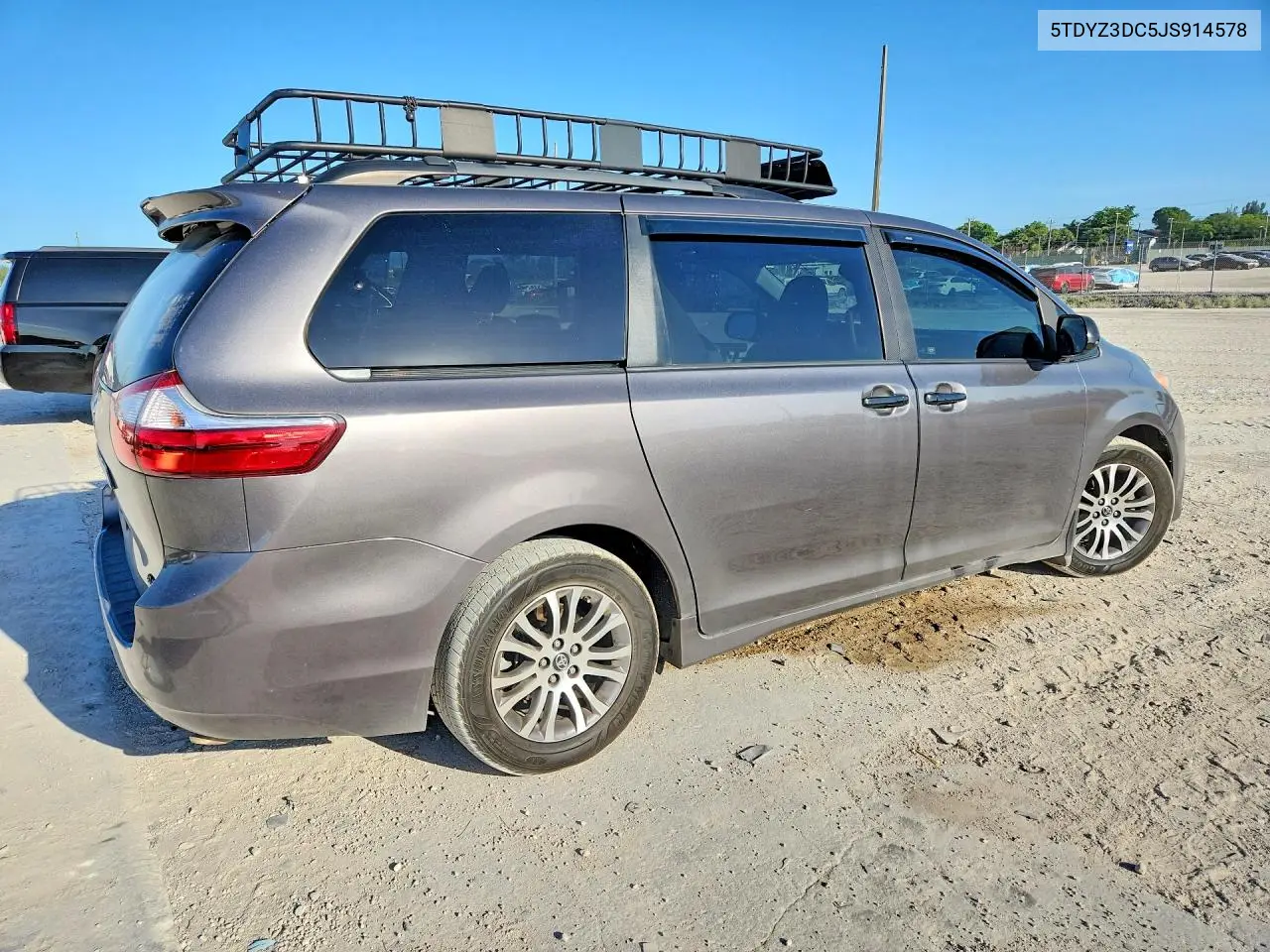 2018 Toyota Sienna Xle Premium 8-Passenger VIN: 5TDYZ3DC5JS914578 Lot: 62254006