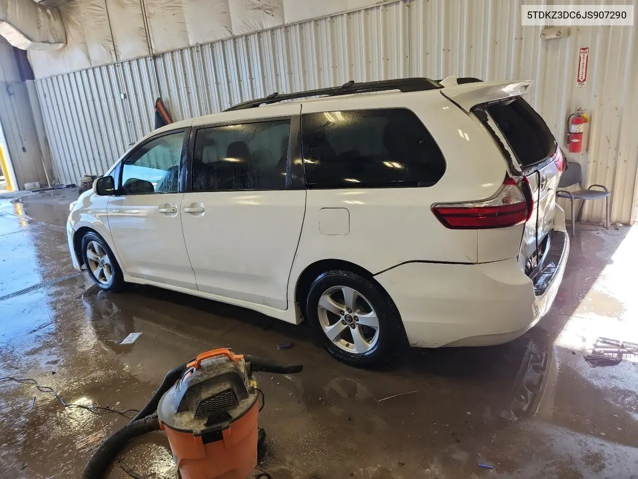 5TDKZ3DC6JS907290 2018 Toyota Sienna Le
