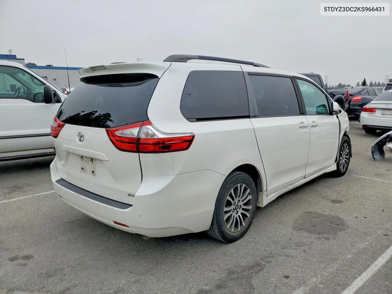 2019 Toyota Sienna Xle 8-Passenger VIN: 5TDYZ3DC2KS966431 Lot: 58772036