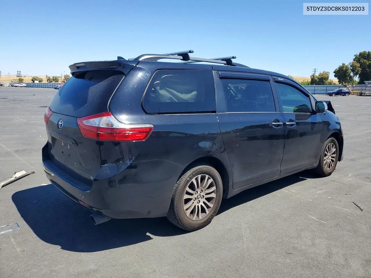 2019 Toyota Sienna Xle 8-Passenger VIN: 5TDYZ3DC8KS012203 Lot: 61482036