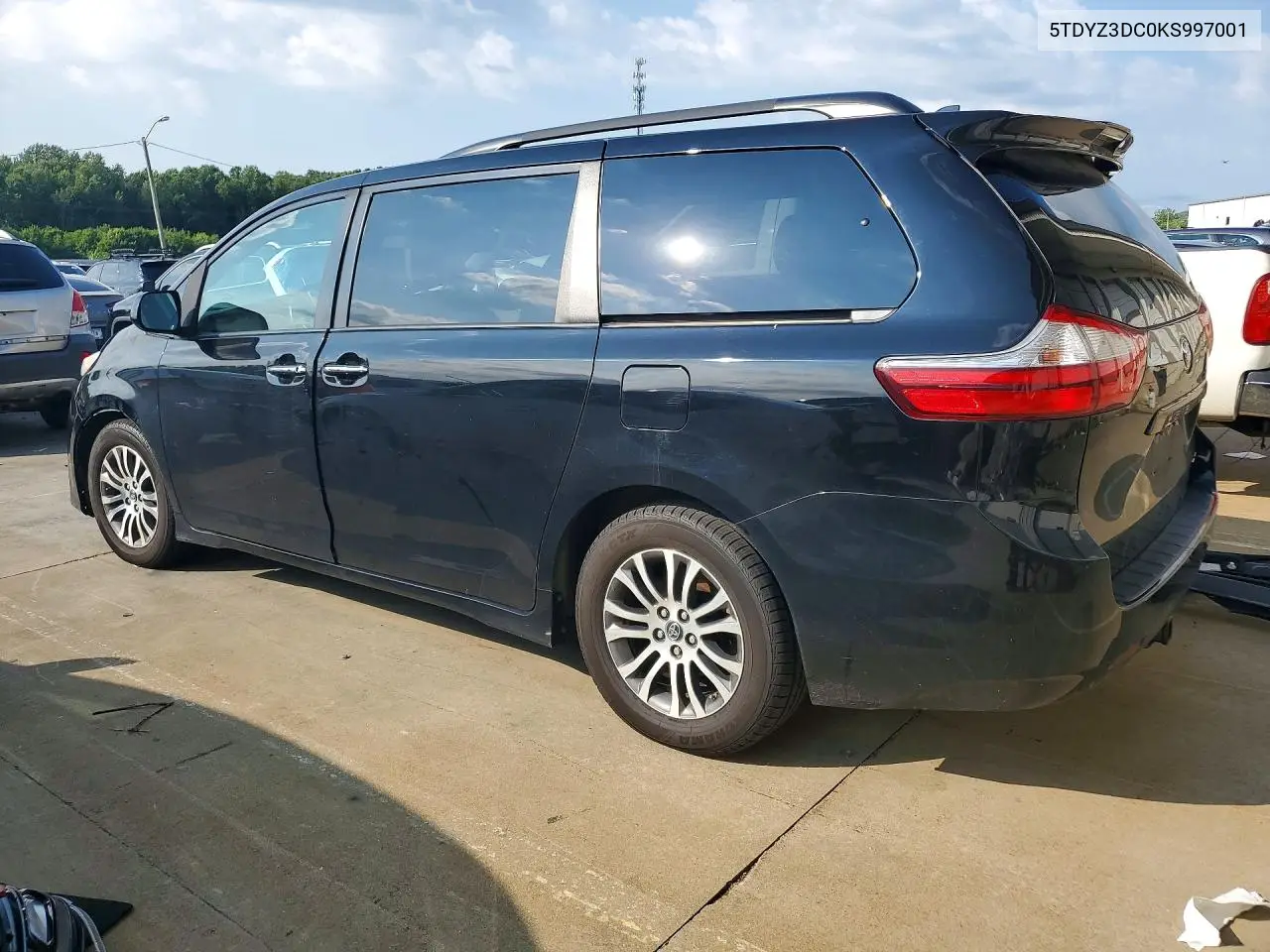 2019 Toyota Sienna Xle 8-Passenger VIN: 5TDYZ3DC0KS997001 Lot: 61553486