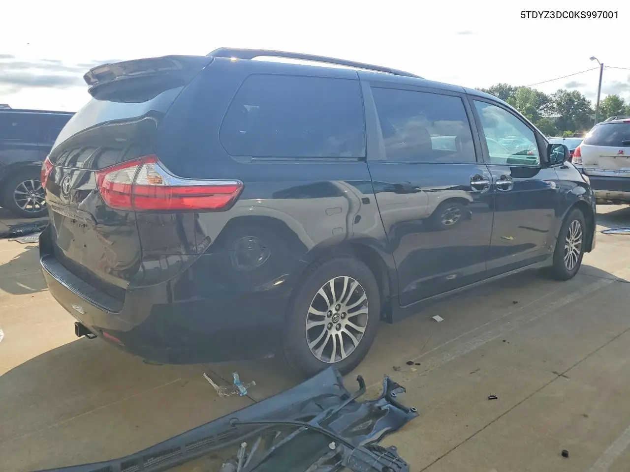 2019 Toyota Sienna Xle 8-Passenger VIN: 5TDYZ3DC0KS997001 Lot: 61553486