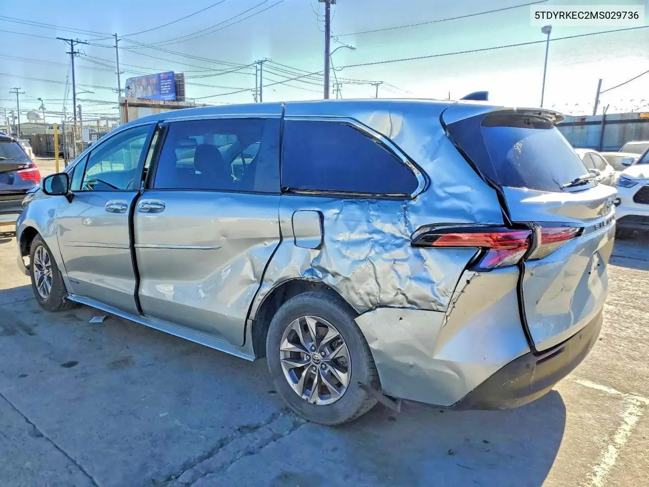 5TDYRKEC2MS029736 2021 Toyota Sienna Xle 8-Passenger