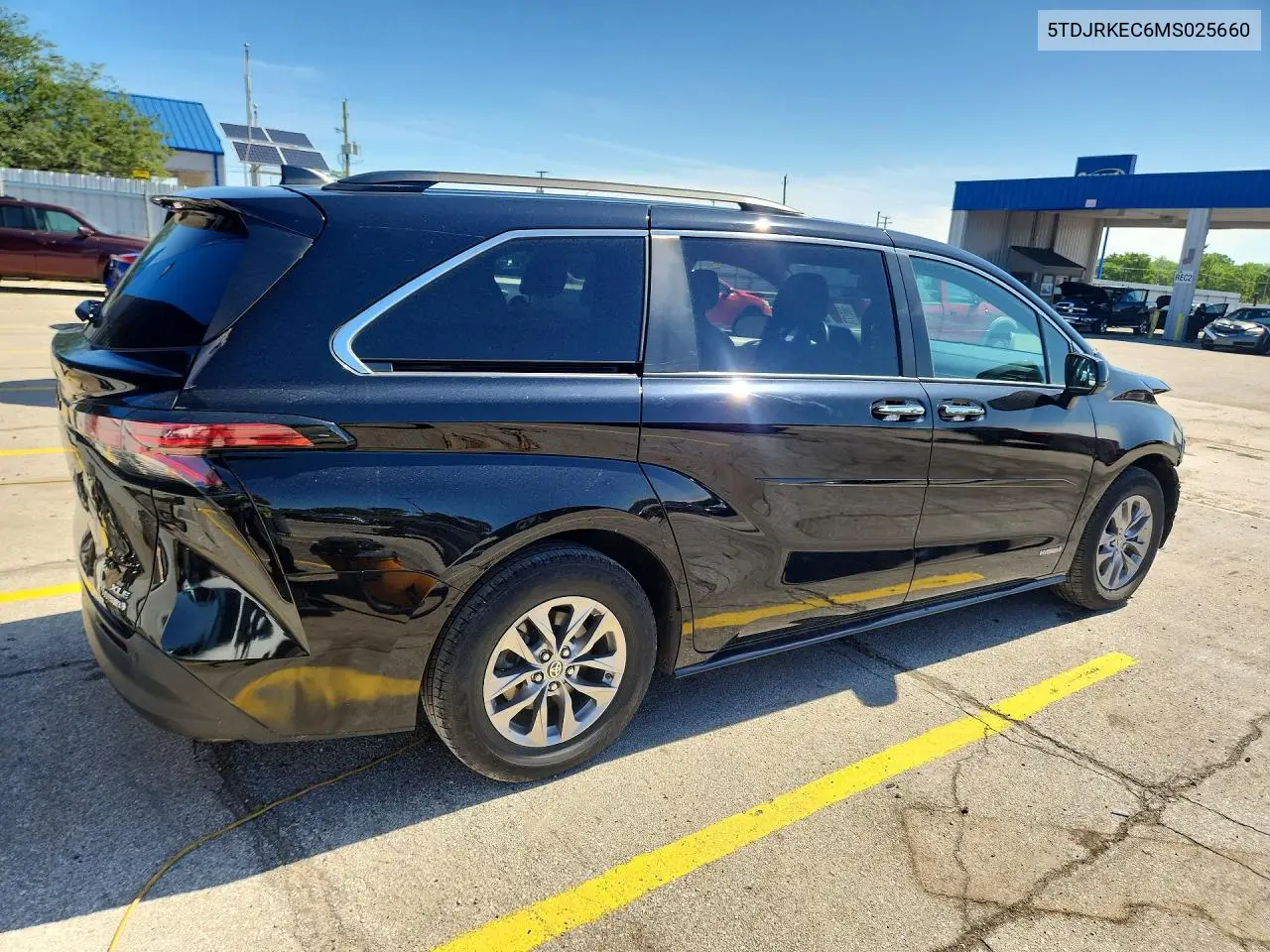 2021 Toyota Sienna Xle VIN: 5TDJRKEC6MS025660 Lot: 56517766