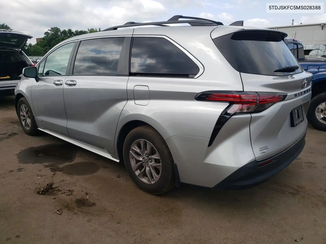 2021 Toyota Sienna Xle VIN: 5TDJSKFC5MS028388 Lot: 61348896