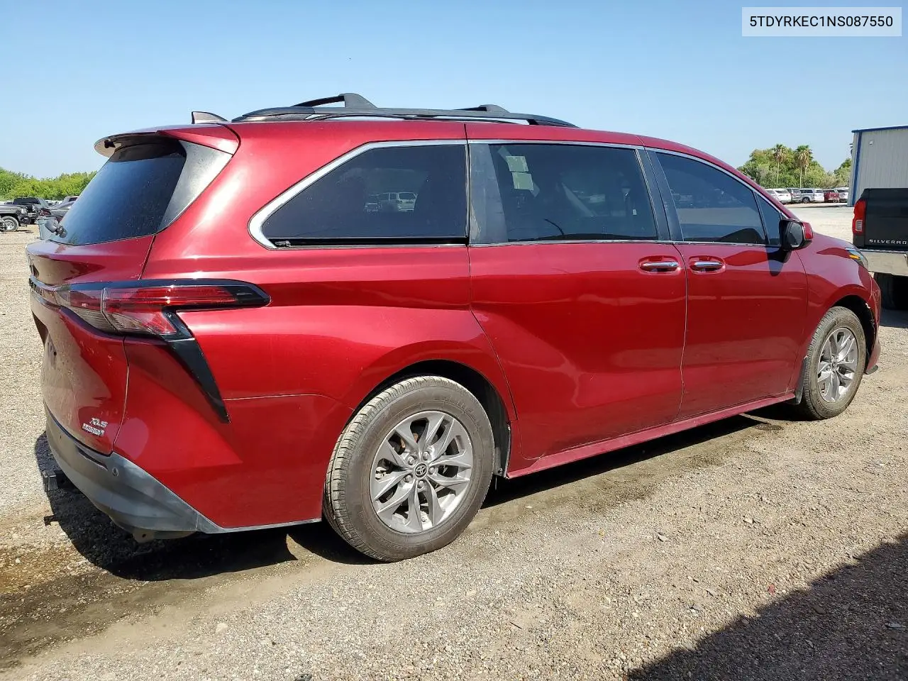 5TDYRKEC1NS087550 2022 Toyota Sienna Xle