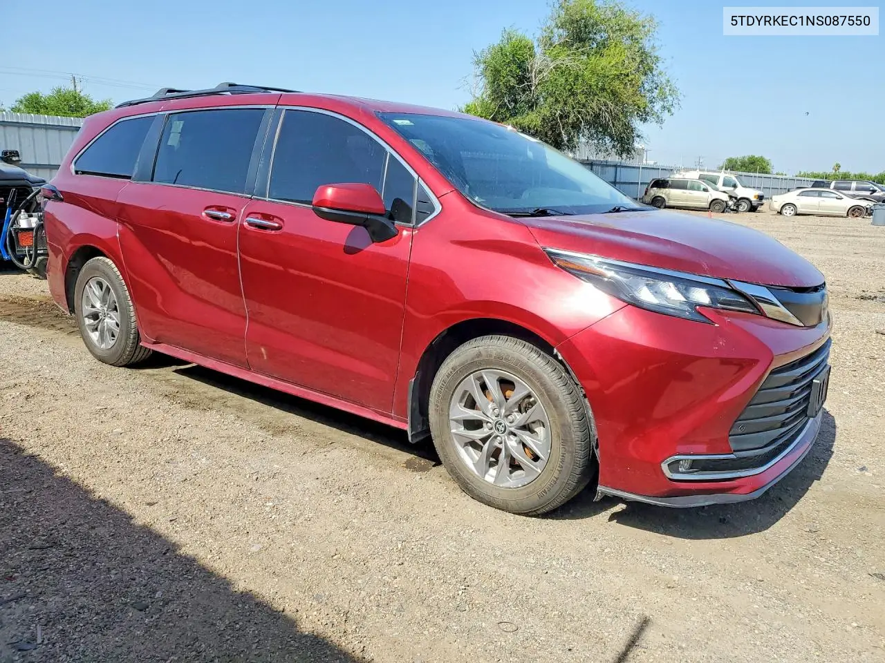 5TDYRKEC1NS087550 2022 Toyota Sienna Xle
