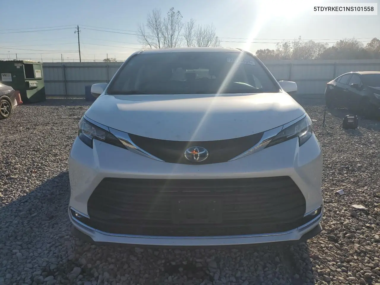 5TDYRKEC1NS101558 2022 Toyota Sienna Xle