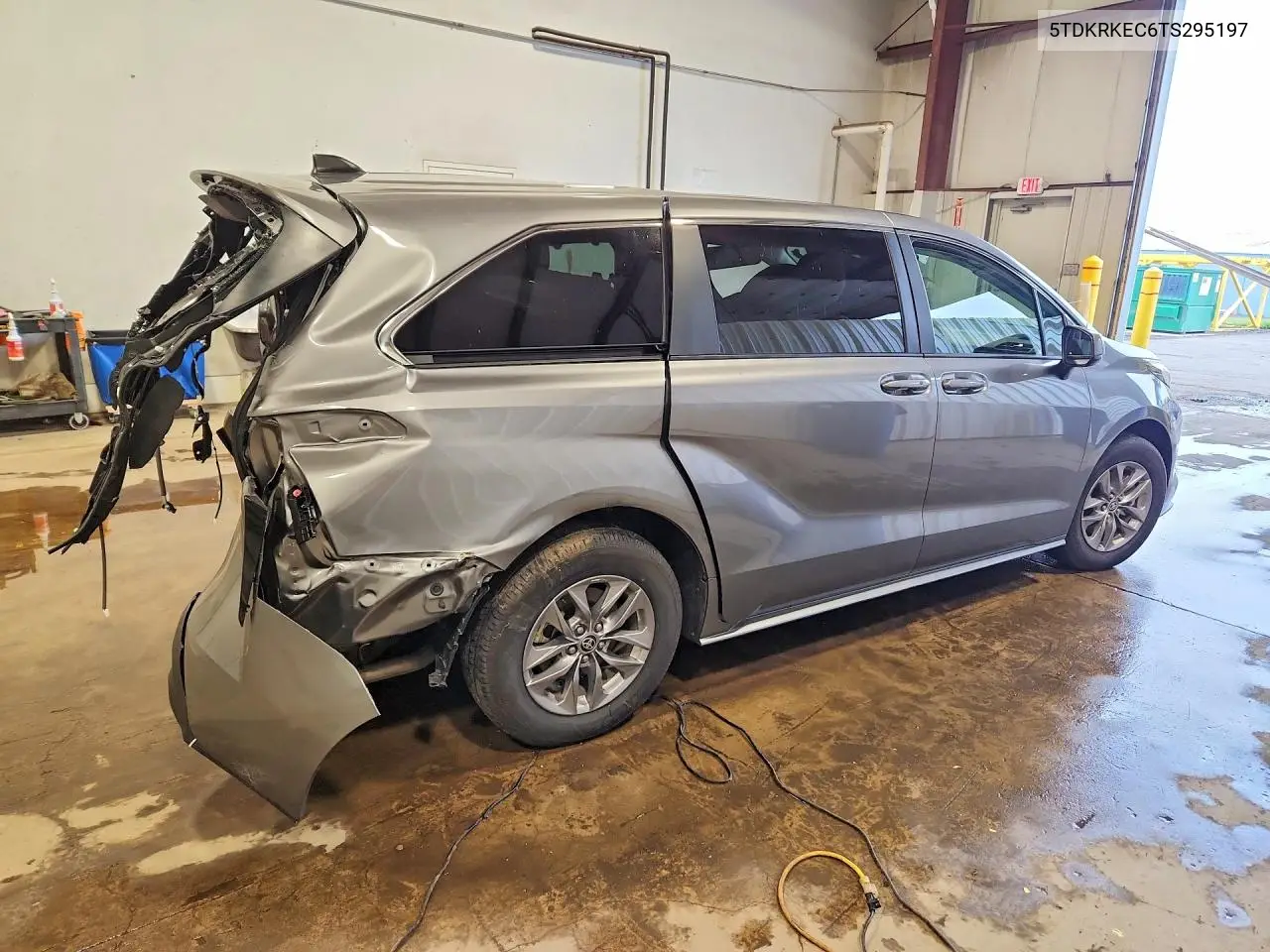 2026 Toyota Sienna Le VIN: 5TDKRKEC6TS295197 Lot: 59657736