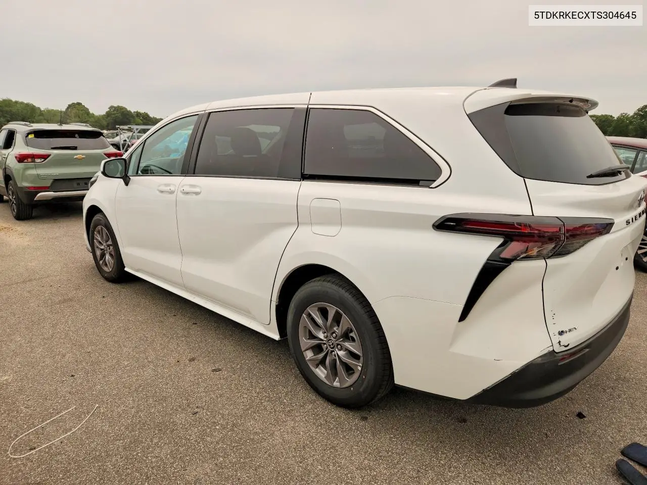 2026 Toyota Sienna Le VIN: 5TDKRKECXTS304645 Lot: 60050496