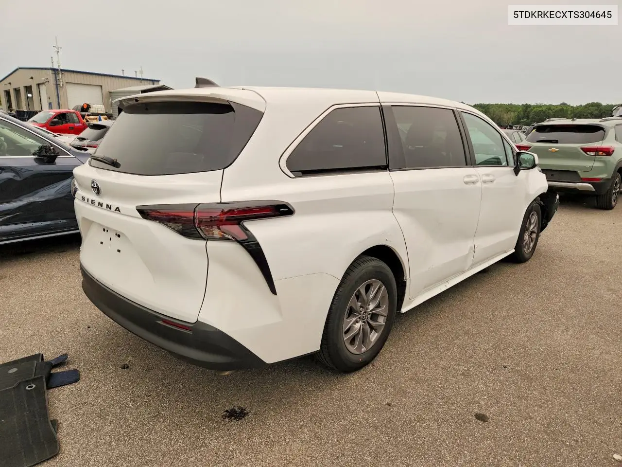 2026 Toyota Sienna Le VIN: 5TDKRKECXTS304645 Lot: 60050496