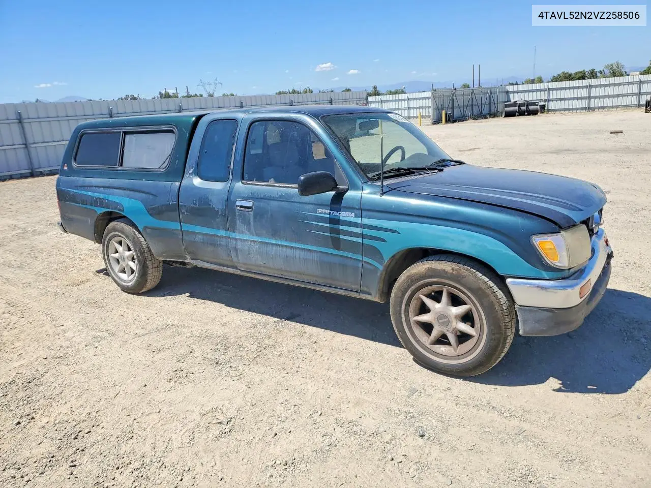 1997 Toyota Tacoma Base VIN: 4TAVL52N2VZ258506 Lot: 61815156